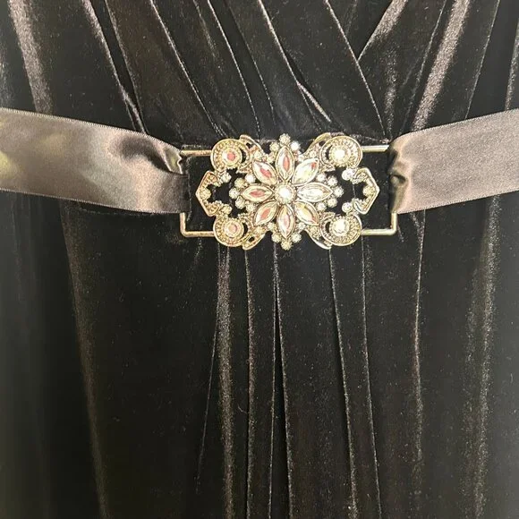 Scarlett Nite Woman Black Velvet Sleeveless Dress Size 18W - Picture 4 of 8